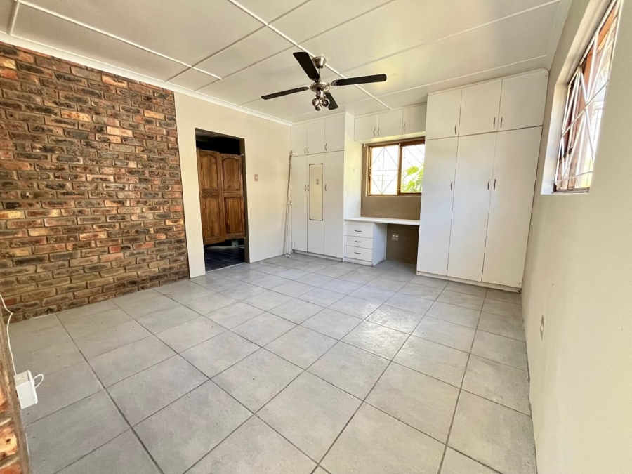 To Let 1 Bedroom Property for Rent in Dorchester Heights Eastern Cape